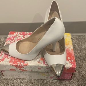 2 1/2” heel in original box